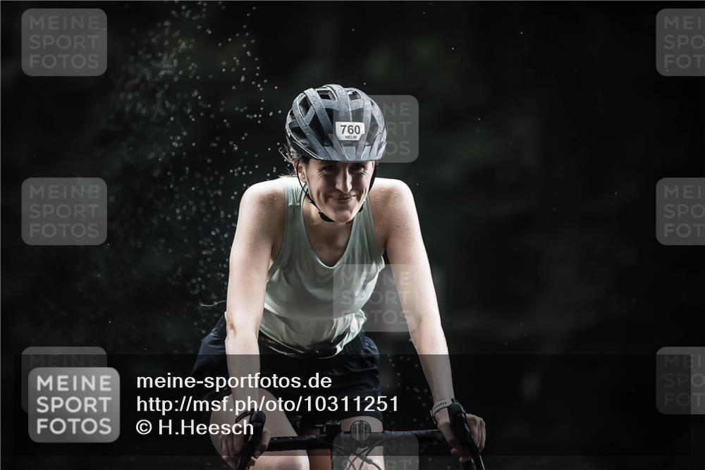 13.09.2026 - Stadtparktriathlon H.Heesch http://msf.ph/oto/10311251 13.09.2026 11:44:34 Radfahren 709, 760, 798, 806, 830, 853, 911 meine-sportfotos.de