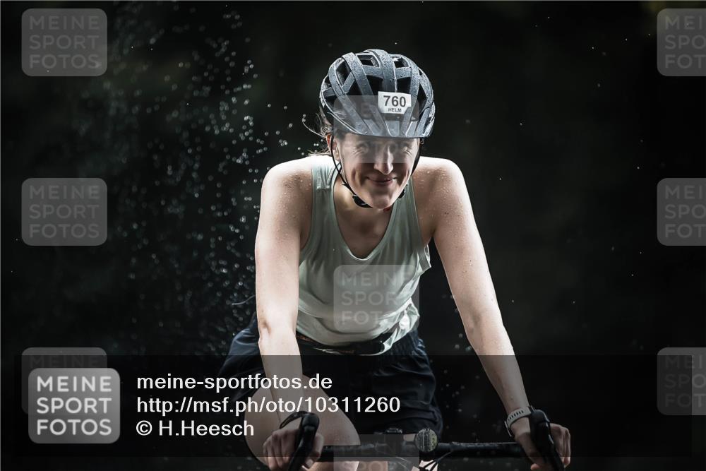 13.09.2026 - Stadtparktriathlon H.Heesch http://msf.ph/oto/10311260 13.09.2026 11:44:34 Radfahren 709, 760, 798, 806, 830, 853, 911 meine-sportfotos.de