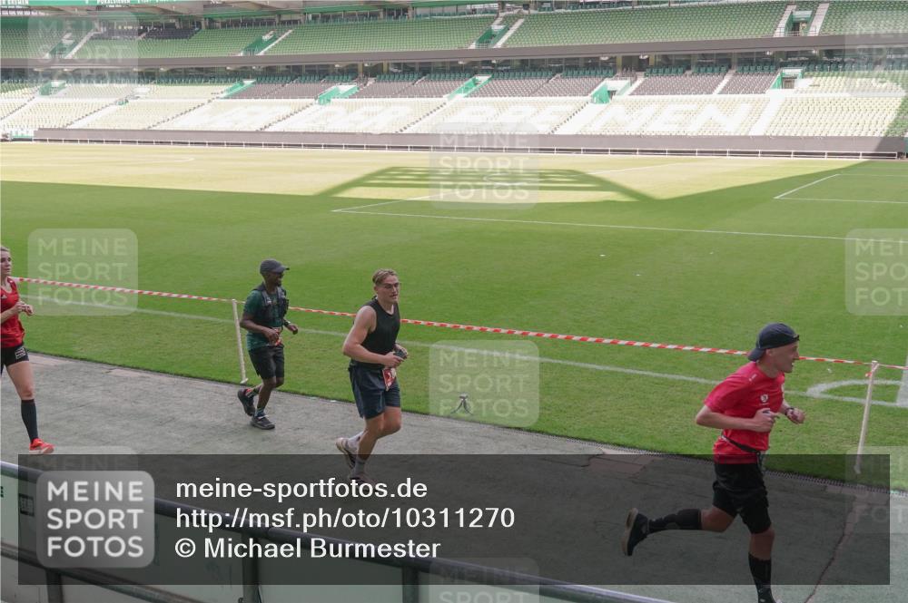 13.09.2026 - 21. swb-Marathon Bremen Michael Burmester http://msf.ph/oto/10311270 13.09.2026 12:46:32 Laufen im Stadion 195, 280, 474, 508, 538, 567, 604, 697, 788, 868, 1017, 1034, 1181, 1241, 1277, 1554, 1863, 2020, 2021, 2084, 2087, 2297, 2538, 2646, 2809, 2889, 3118, 3196, 3271, 3284, 3424, 3520, 3609, 4025, 4110, 4157, 4236, 4239, 4729, 4777, 4808, 5024, 5092, 5238, 5283, 5674, 5719, 5725, 6053, 6686, 6815, 6918, 7102, 7336, 7478, 7814, 7871, 8054, 8096, 8319, 8325, 8331, 8334, 8670, 8701, 8756, 8936, 8983, 9061, 9070, 9129, 9273, 9306, 9495, 9544, 9642, 9813, 9918, 9934, 439 meine-sportfotos.de