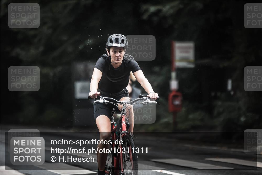 13.09.2026 - Stadtparktriathlon H.Heesch http://msf.ph/oto/10311311 13.09.2026 12:52:03 Radfahren 1079, 1119, 1188, 1252, 1287 meine-sportfotos.de