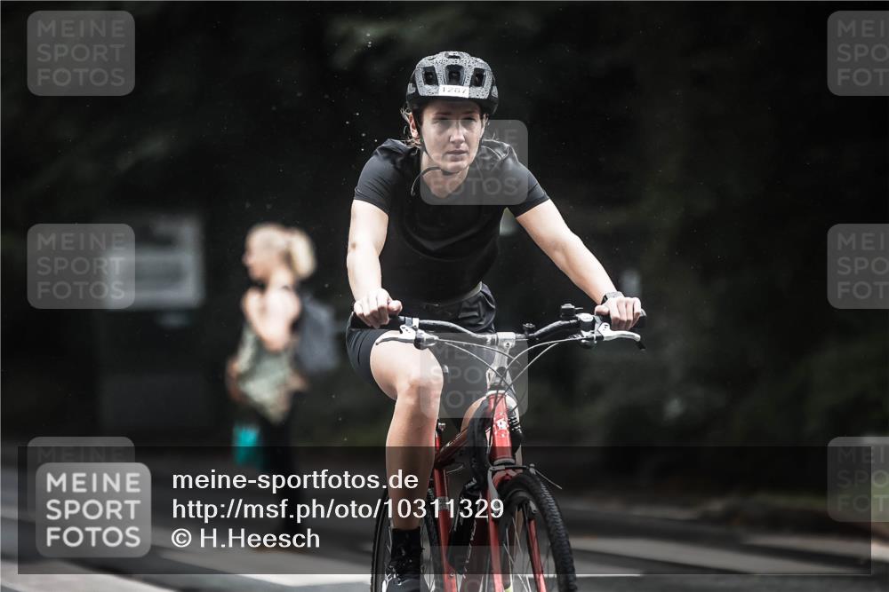 13.09.2026 - Stadtparktriathlon H.Heesch http://msf.ph/oto/10311329 13.09.2026 12:52:03 Radfahren 1079, 1119, 1188, 1252, 1287 meine-sportfotos.de