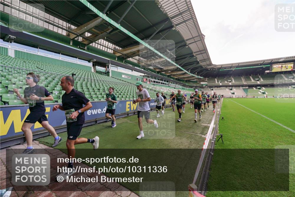 13.09.2026 - 21. swb-Marathon Bremen Michael Burmester http://msf.ph/oto/10311336 13.09.2026 13:09:21 Laufen im Stadion 164, 383, 391, 448, 532, 549, 551, 563, 625, 813, 869, 884, 898, 1025, 1072, 1124, 1150, 1180, 1285, 1289, 1398, 1559, 1688, 1880, 1899, 2041, 2208, 2215, 2229, 2232, 2243, 2366, 2380, 2413, 2429, 2441, 2467, 2471, 2525, 2530, 2553, 2573, 2594, 2611, 2635, 2692, 2714, 2717, 2727, 2782, 2785, 2823, 2841, 2866, 2897, 2920, 2930, 2931, 2941, 3032, 3063, 3086, 3291, 3316, 3327, 3333, 3398, 3437, 3707, 3769, 3857, 109 meine-sportfotos.de