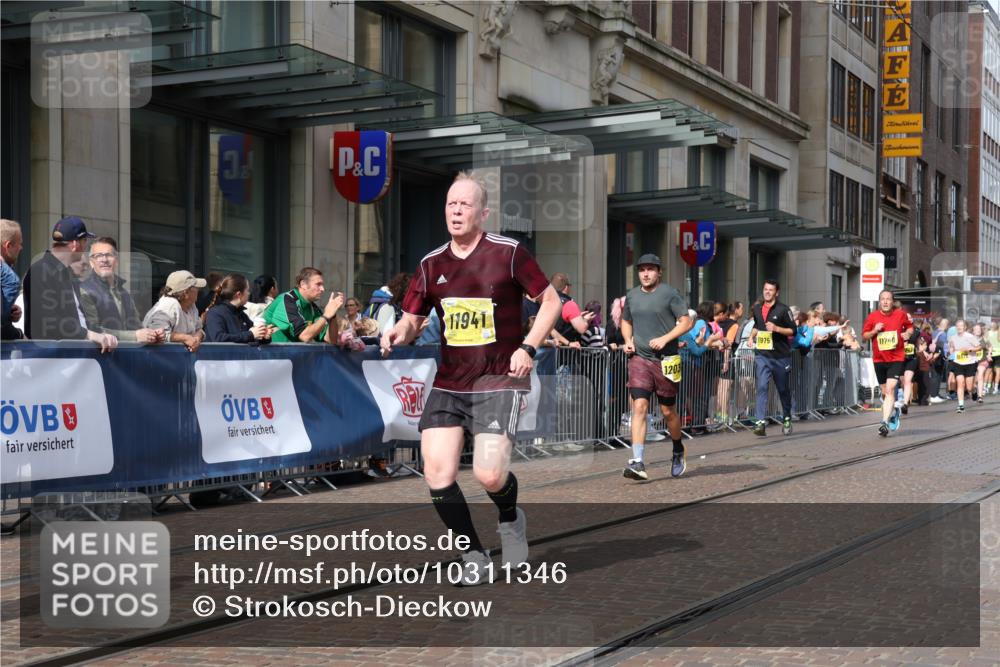 13.09.2026 - 21. swb-Marathon Bremen Strokosch-Dieckow http://msf.ph/oto/10311346 13.09.2026 10:55:23 Ziel 10203, 10243, 10256, 10297, 10374, 10379, 10423, 10529, 10550, 10788, 10809, 10881, 10952, 11377, 11414, 11510, 11557, 11748, 11862, 11941, 11975, 11977, 12030, 12108, 12125, 12143, 12150, 12188, 12348, 10555, 10725, 11001, 11014, 11466, 11631, 11908, 11910, 12201, 12218, 12258, 12549 meine-sportfotos.de