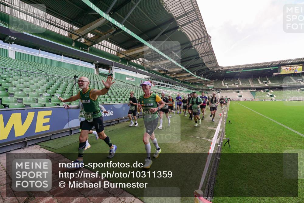 13.09.2026 - 21. swb-Marathon Bremen Michael Burmester http://msf.ph/oto/10311359 13.09.2026 13:09:23 Laufen im Stadion 164, 383, 391, 448, 532, 549, 551, 563, 625, 813, 869, 884, 898, 1025, 1072, 1124, 1150, 1180, 1285, 1289, 1398, 1559, 1688, 1867, 1880, 1899, 2041, 2208, 2215, 2229, 2232, 2243, 2366, 2380, 2413, 2429, 2441, 2467, 2471, 2525, 2530, 2553, 2573, 2594, 2611, 2635, 2692, 2714, 2717, 2727, 2782, 2785, 2823, 2841, 2897, 2920, 2930, 2931, 2941, 3032, 3063, 3086, 3291, 3316, 3327, 3333, 3398, 3437, 3707, 3769, 3857, 109 meine-sportfotos.de