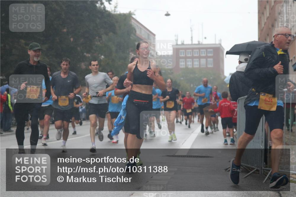 13.09.2026 - Kiel Lauf Markus Tischler http://msf.ph/oto/10311388 13.09.2026 10:37:03 Fleethörn 8406, 1599, 1, 38, 634 meine-sportfotos.de