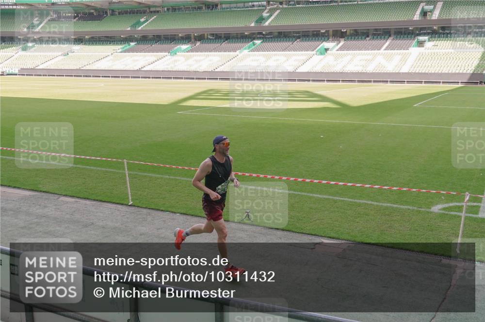 13.09.2026 - 21. swb-Marathon Bremen Michael Burmester http://msf.ph/oto/10311432 13.09.2026 12:46:42 Laufen im Stadion 195, 474, 508, 538, 567, 604, 621, 697, 788, 868, 1017, 1034, 1181, 1241, 1277, 1554, 1863, 2021, 2084, 2087, 2297, 2538, 2646, 2809, 2889, 3118, 3196, 3284, 3297, 3424, 3520, 4025, 4110, 4157, 4236, 4239, 4729, 4777, 4808, 4992, 5024, 5238, 5283, 5674, 5719, 5725, 5976, 6053, 6686, 6815, 6918, 7102, 7336, 7478, 7814, 7871, 8054, 8060, 8096, 8319, 8325, 8331, 8334, 8670, 8701, 8756, 8936, 8983, 9061, 9070, 9273, 9306, 9495, 9544, 9642, 9689, 9813, 9918, 9934, 439 meine-sportfotos.de