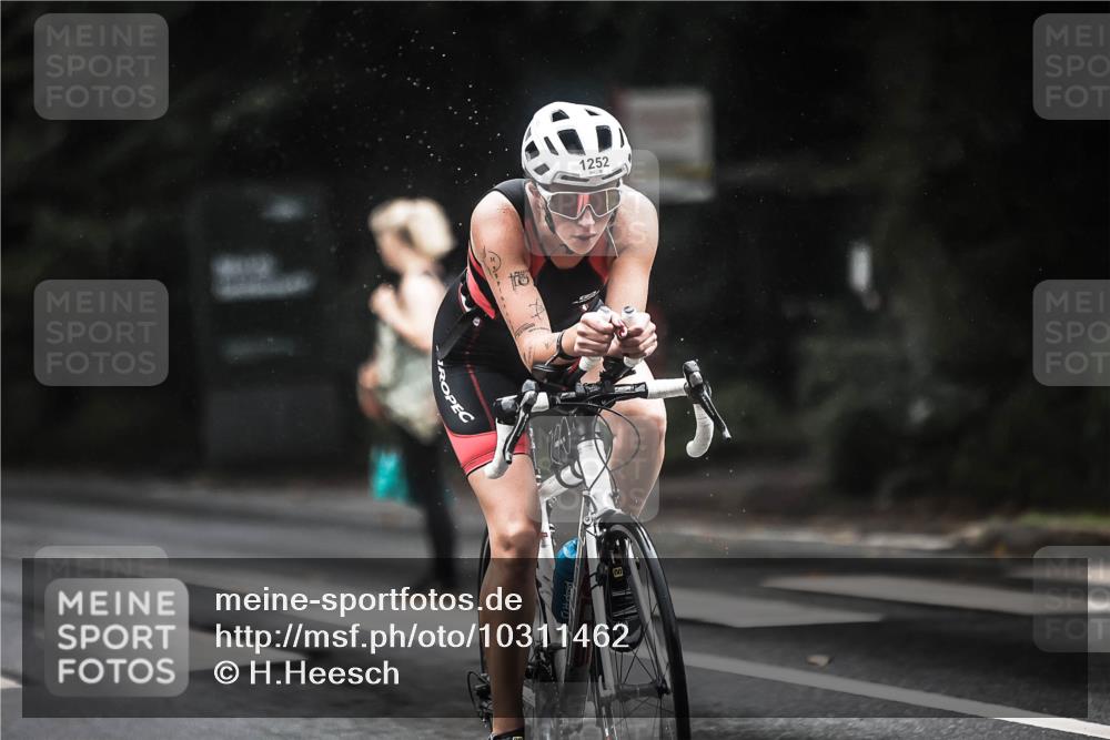 13.09.2026 - Stadtparktriathlon H.Heesch http://msf.ph/oto/10311462 13.09.2026 12:52:09 Radfahren 1079, 1112, 1119, 1252, 1287 meine-sportfotos.de