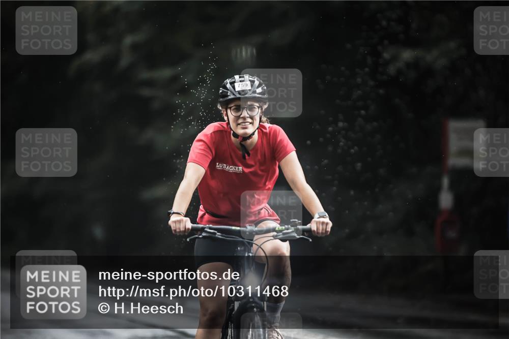 13.09.2026 - Stadtparktriathlon H.Heesch http://msf.ph/oto/10311468 13.09.2026 11:44:46 Radfahren 720, 759, 790, 806, 815, 903 meine-sportfotos.de