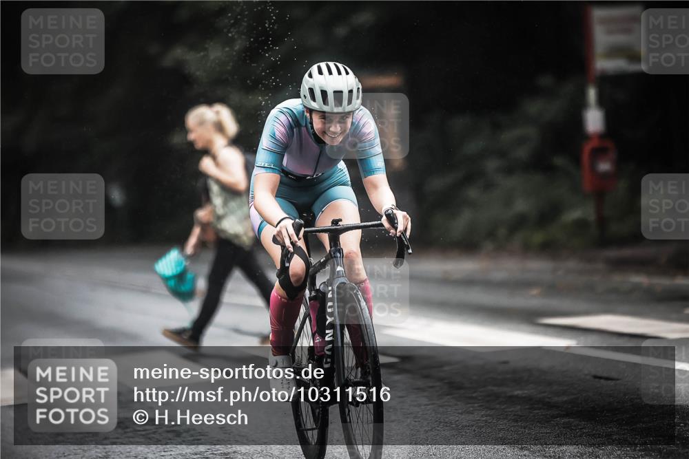 13.09.2026 - Stadtparktriathlon H.Heesch http://msf.ph/oto/10311516 13.09.2026 12:52:12 Radfahren 1112, 1119, 1252 meine-sportfotos.de