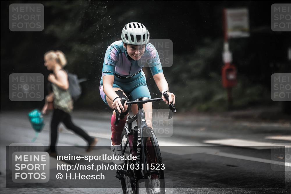 13.09.2026 - Stadtparktriathlon H.Heesch http://msf.ph/oto/10311523 13.09.2026 12:52:12 Radfahren 1112, 1119, 1252 meine-sportfotos.de