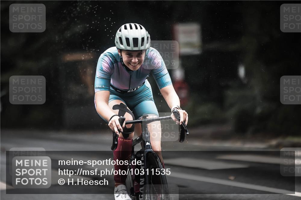 13.09.2026 - Stadtparktriathlon H.Heesch http://msf.ph/oto/10311535 13.09.2026 12:52:12 Radfahren 1112, 1119, 1252 meine-sportfotos.de