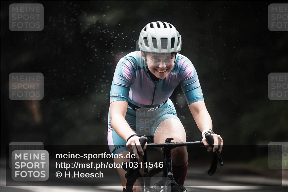 13.09.2026 - Stadtparktriathlon H.Heesch http://msf.ph/oto/10311546 13.09.2026 12:52:13 Radfahren 1112, 1119, 1252, 1270 meine-sportfotos.de