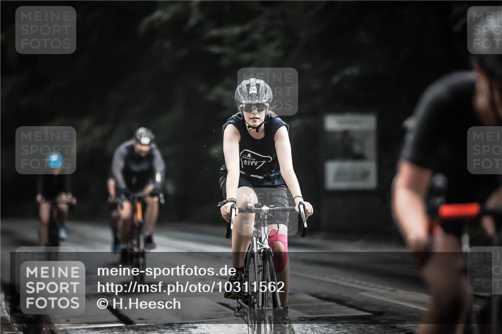 13.09.2026 - Stadtparktriathlon H.Heesch http://msf.ph/oto/10311562 13.09.2026 11:44:56 Radfahren 763, 769, 817, 852, 880, 903 meine-sportfotos.de