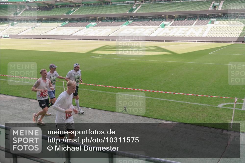 13.09.2026 - 21. swb-Marathon Bremen Michael Burmester http://msf.ph/oto/10311575 13.09.2026 12:46:56 Laufen im Stadion 195, 538, 567, 604, 621, 697, 868, 1017, 1034, 1181, 1241, 1277, 1554, 1863, 2021, 2084, 2087, 2266, 2297, 2538, 2646, 2809, 2889, 3118, 3196, 3284, 3297, 3424, 3520, 3794, 4025, 4110, 4157, 4236, 4239, 4614, 4729, 4777, 4808, 4992, 5024, 5238, 5283, 5674, 5719, 5725, 5803, 5976, 6053, 6686, 6708, 6784, 6815, 7102, 7336, 7538, 7814, 7871, 8060, 8319, 8325, 8331, 8334, 8621, 8670, 8701, 8756, 8936, 8980, 8983, 9061, 9273, 9495, 9544, 9689, 9813, 9918, 9934, 439 meine-sportfotos.de