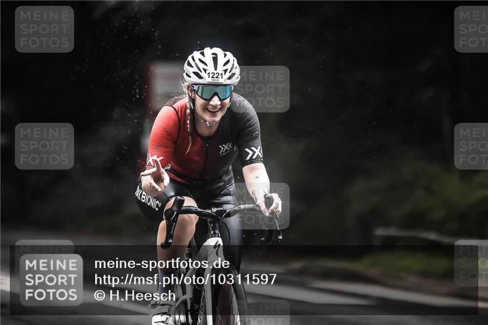 13.09.2026 - Stadtparktriathlon H.Heesch http://msf.ph/oto/10311597 13.09.2026 12:52:22 Radfahren 1104, 1169, 1221, 1229, 1233, 1247, 1270, 1302, 1307 meine-sportfotos.de