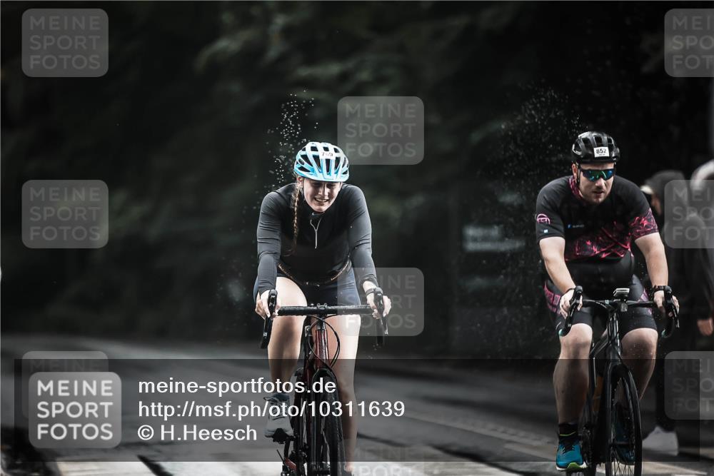 13.09.2026 - Stadtparktriathlon H.Heesch http://msf.ph/oto/10311639 13.09.2026 11:44:59 Radfahren 763, 769, 817, 852, 880 meine-sportfotos.de