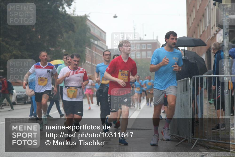 13.09.2026 - Kiel Lauf Markus Tischler http://msf.ph/oto/10311647 13.09.2026 10:37:24 Fleethörn 2651, 2349, 100, 1, 39, 6744, 4 meine-sportfotos.de
