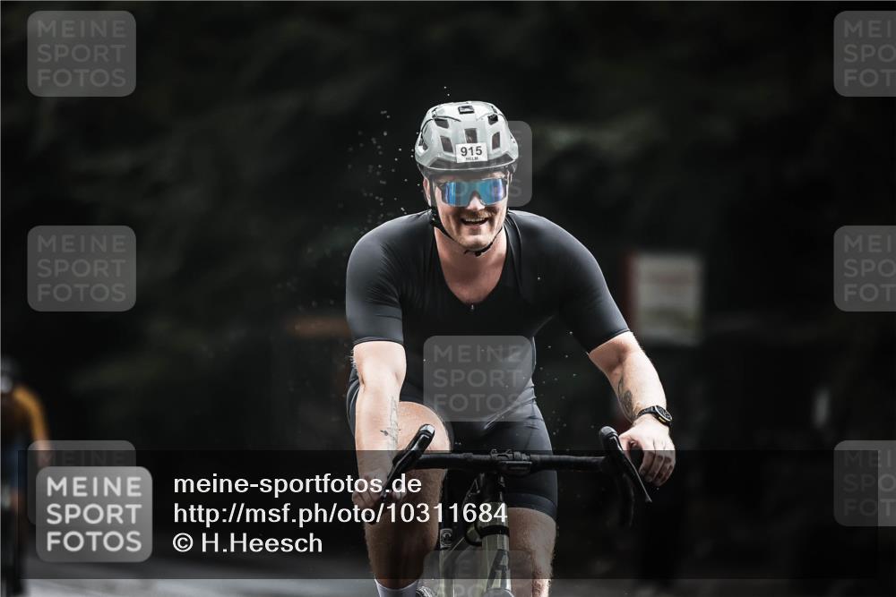 13.09.2026 - Stadtparktriathlon H.Heesch http://msf.ph/oto/10311684 13.09.2026 11:45:09 Radfahren 829, 877, 915 meine-sportfotos.de