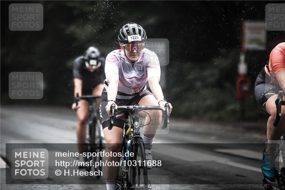13.09.2026 - Stadtparktriathlon H.Heesch http://msf.ph/oto/10311688 13.09.2026 12:52:26 Radfahren 1104, 1169, 1221, 1229, 1233, 1247, 1302, 1307 meine-sportfotos.de