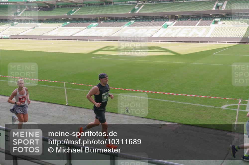 13.09.2026 - 21. swb-Marathon Bremen Michael Burmester http://msf.ph/oto/10311689 13.09.2026 12:47:08 Laufen im Stadion 195, 384, 538, 567, 604, 621, 697, 868, 1017, 1034, 1181, 1241, 1554, 1863, 2021, 2084, 2087, 2266, 2297, 2538, 2646, 2809, 2889, 2956, 3118, 3196, 3242, 3284, 3297, 3424, 3466, 3520, 3794, 4025, 4236, 4239, 4614, 4729, 4777, 4808, 4992, 5024, 5238, 5283, 5674, 5719, 5725, 5803, 5976, 6053, 6686, 6708, 6784, 6815, 7102, 7336, 7538, 7814, 7871, 8060, 8319, 8325, 8331, 8334, 8611, 8621, 8670, 8701, 8756, 8980, 8983, 9061, 9273, 9495, 9544, 9689, 9813, 9918, 9934, 439 meine-sportfotos.de