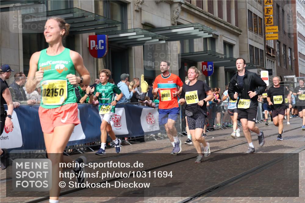 13.09.2026 - 21. swb-Marathon Bremen Strokosch-Dieckow http://msf.ph/oto/10311694 13.09.2026 10:55:29 Ziel 10243, 10297, 10374, 10379, 10423, 10529, 10550, 10690, 10703, 10788, 10809, 10881, 10952, 11377, 11510, 11557, 11862, 11972, 11975, 12061, 12108, 12125, 12143, 12150, 12188, 12484, 10203, 10256, 10725, 10788, 11014, 11414, 11466, 11631, 11748, 11910, 11941, 11975, 11977, 12030, 12201, 12218, 12258, 12348, 12549 meine-sportfotos.de