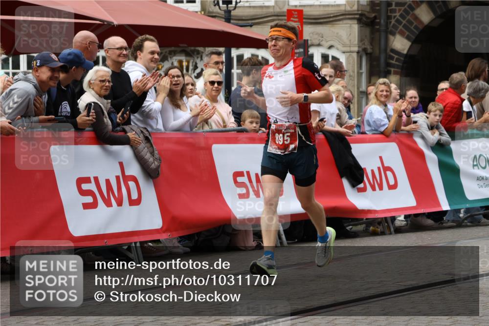 13.09.2026 - 21. swb-Marathon Bremen Strokosch-Dieckow http://msf.ph/oto/10311707 13.09.2026 13:04:22 Ziel 895, 2094, 2889, 3500, 4236, 6815, 9061, 9129, 9544, 9642, 744, 1223, 1224, 1860, 2207, 2956, 7871, 8936, 13034 meine-sportfotos.de