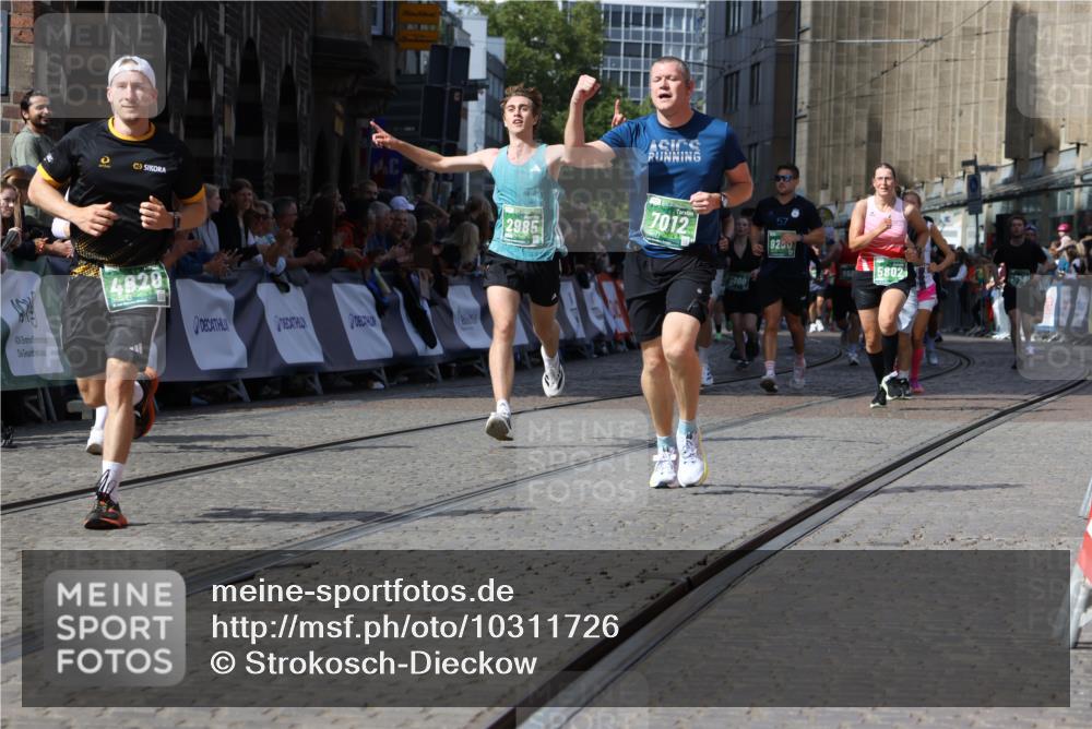 13.09.2026 - 21. swb-Marathon Bremen Strokosch-Dieckow http://msf.ph/oto/10311726 13.09.2026 13:30:43 Ziel 881, 1067, 1909, 1938, 2265, 2364, 2900, 3163, 3164, 3425, 4058, 4415, 4748, 4763, 5506, 6988, 7821, 7966, 8090, 8105, 8116, 8117, 8169, 8314, 8494, 8762, 8878, 8966, 9011, 9015, 9108, 9412, 9529, 9695, 244, 1189, 1533, 1771, 1841, 1941, 2985, 3360, 4251, 4920, 5600, 5681, 5802, 5822, 5900, 6307, 7012, 7760, 8543, 8616, 9290, 9507, 9653, 9767, 9962, 9976, 13152, 13215 meine-sportfotos.de