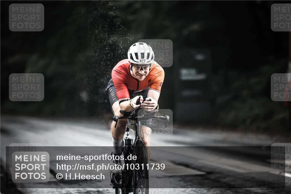 13.09.2026 - Stadtparktriathlon H.Heesch http://msf.ph/oto/10311739 13.09.2026 11:45:13 Radfahren 799, 829, 877, 915 meine-sportfotos.de