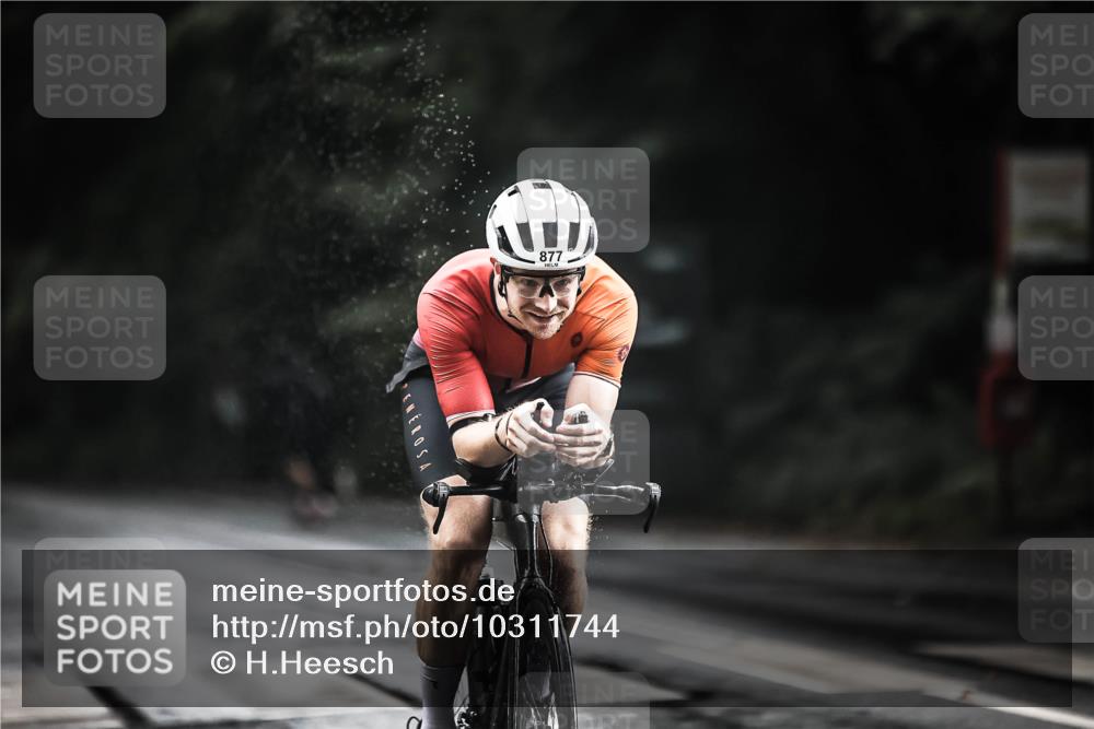 13.09.2026 - Stadtparktriathlon H.Heesch http://msf.ph/oto/10311744 13.09.2026 11:45:13 Radfahren 799, 829, 877, 915 meine-sportfotos.de