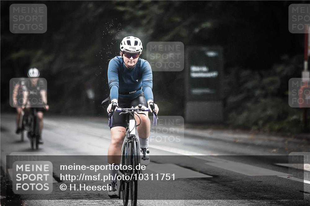 13.09.2026 - Stadtparktriathlon H.Heesch http://msf.ph/oto/10311751 13.09.2026 12:52:33 Radfahren 1075, 1100, 1209, 1230 meine-sportfotos.de