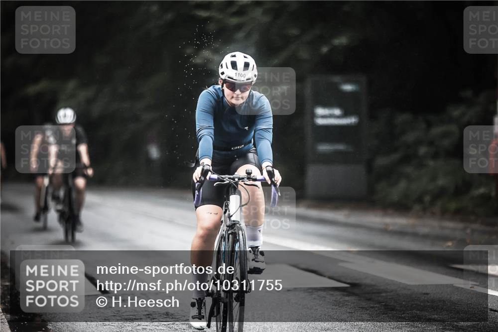 13.09.2026 - Stadtparktriathlon H.Heesch http://msf.ph/oto/10311755 13.09.2026 12:52:33 Radfahren 1075, 1100, 1209, 1230 meine-sportfotos.de