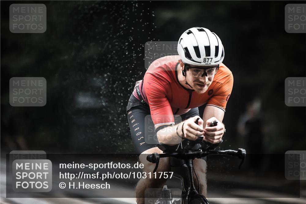 13.09.2026 - Stadtparktriathlon H.Heesch http://msf.ph/oto/10311757 13.09.2026 11:45:13 Radfahren 799, 829, 877, 915 meine-sportfotos.de
