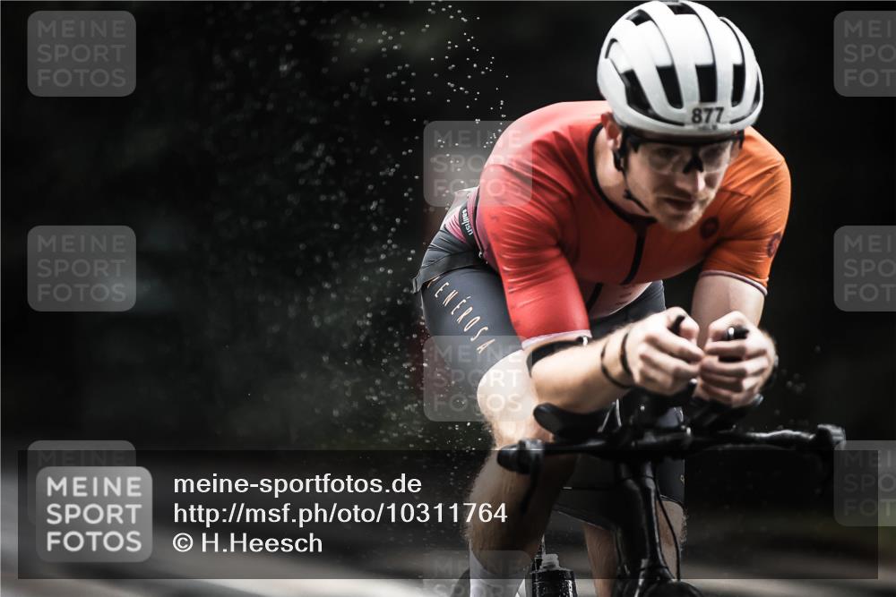 13.09.2026 - Stadtparktriathlon H.Heesch http://msf.ph/oto/10311764 13.09.2026 11:45:13 Radfahren 799, 829, 877, 915 meine-sportfotos.de