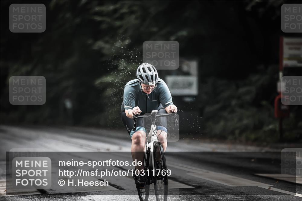 13.09.2026 - Stadtparktriathlon H.Heesch http://msf.ph/oto/10311769 13.09.2026 11:45:19 Radfahren 799 meine-sportfotos.de