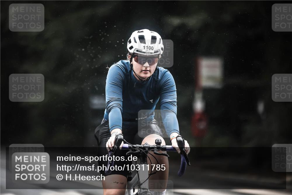 13.09.2026 - Stadtparktriathlon H.Heesch http://msf.ph/oto/10311785 13.09.2026 12:52:34 Radfahren 1075, 1100, 1203, 1209, 1230 meine-sportfotos.de