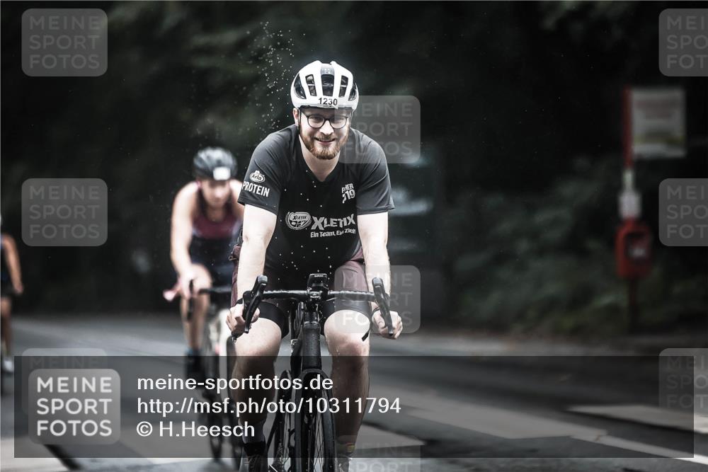 13.09.2026 - Stadtparktriathlon H.Heesch http://msf.ph/oto/10311794 13.09.2026 12:52:36 Radfahren 1075, 1100, 1203, 1209, 1230, 1267 meine-sportfotos.de