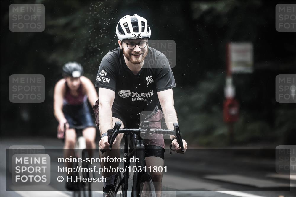 13.09.2026 - Stadtparktriathlon H.Heesch http://msf.ph/oto/10311801 13.09.2026 12:52:36 Radfahren 1075, 1100, 1203, 1209, 1230, 1267 meine-sportfotos.de