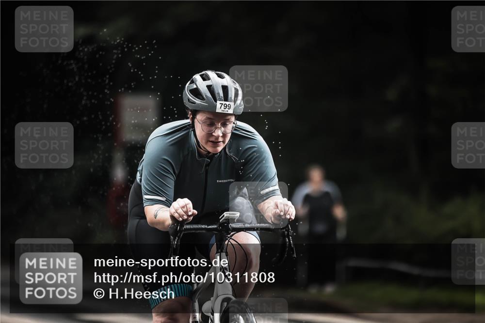 13.09.2026 - Stadtparktriathlon H.Heesch http://msf.ph/oto/10311808 13.09.2026 11:45:20 Radfahren 799 meine-sportfotos.de