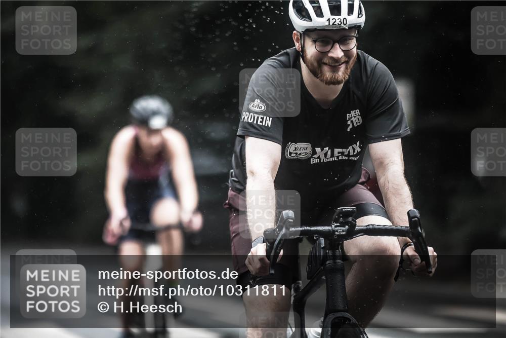 13.09.2026 - Stadtparktriathlon H.Heesch http://msf.ph/oto/10311811 13.09.2026 12:52:37 Radfahren 1075, 1100, 1195, 1203, 1209, 1230, 1267 meine-sportfotos.de