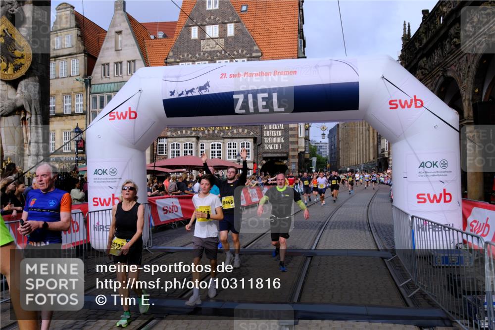 13.09.2026 - 21. swb-Marathon Bremen Tim E. http://msf.ph/oto/10311816 13.09.2026 10:53:52 Ziel 10141, 10174, 10222, 10227, 10478, 10479, 10626, 10821, 10838, 10845, 10886, 10905, 11168, 11242, 11379, 11446, 11502, 11590, 11800, 12056, 12119, 12308, 12331, 12341, 13597 meine-sportfotos.de