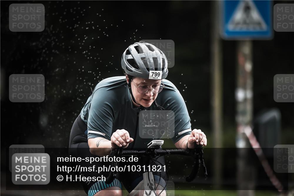13.09.2026 - Stadtparktriathlon H.Heesch http://msf.ph/oto/10311821 13.09.2026 11:45:20 Radfahren 799 meine-sportfotos.de