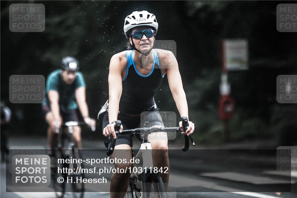 13.09.2026 - Stadtparktriathlon H.Heesch http://msf.ph/oto/10311842 13.09.2026 12:52:39 Radfahren 1075, 1100, 1195, 1203, 1209, 1230, 1267 meine-sportfotos.de