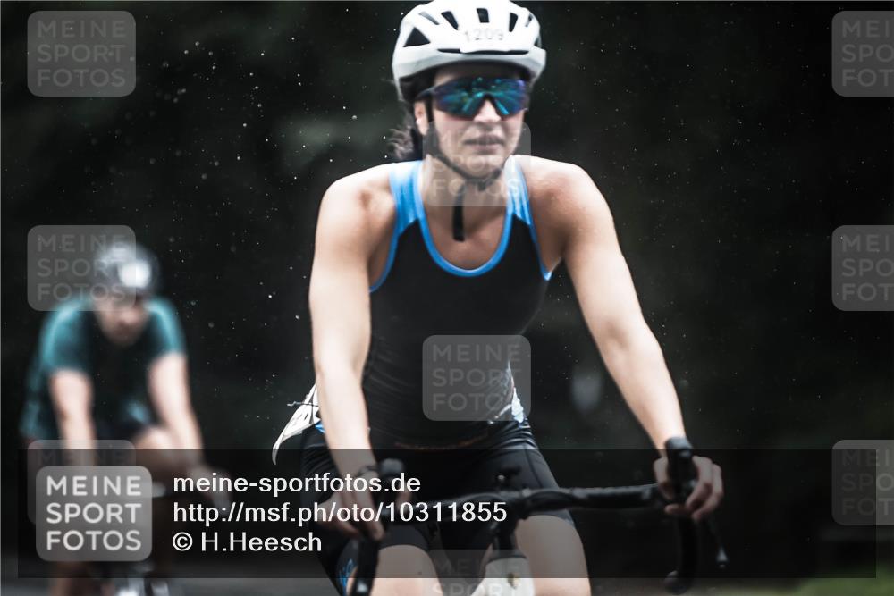 13.09.2026 - Stadtparktriathlon H.Heesch http://msf.ph/oto/10311855 13.09.2026 12:52:40 Radfahren 1075, 1195, 1203, 1209, 1230, 1267 meine-sportfotos.de