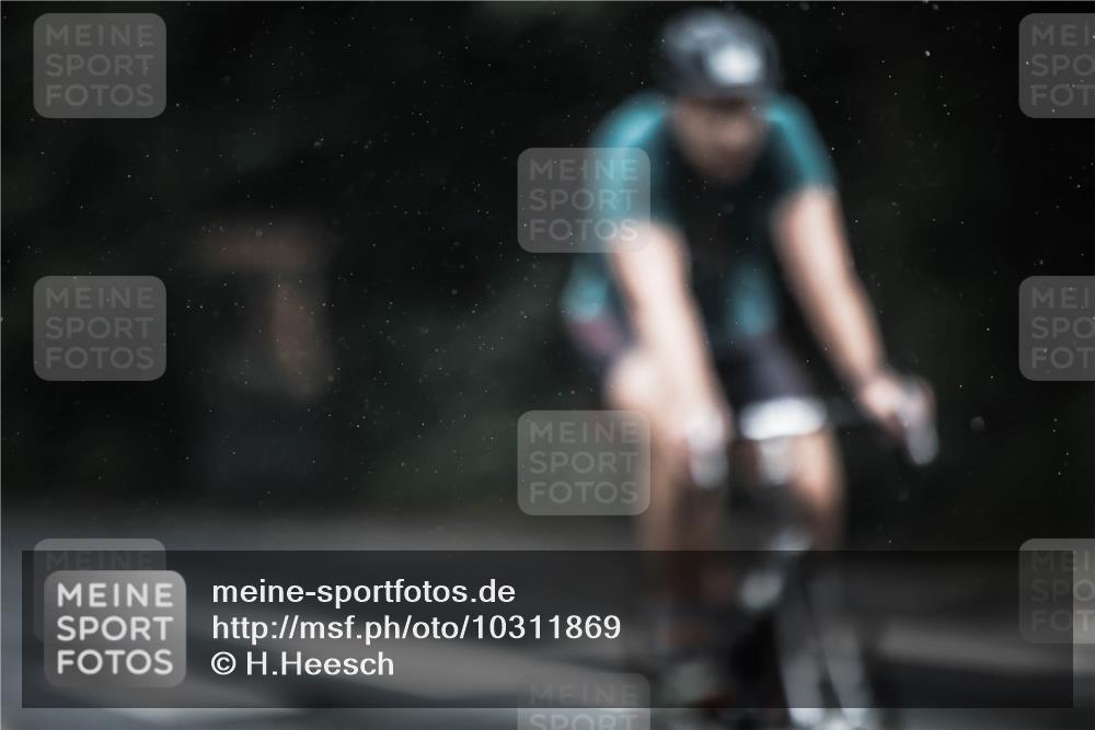 13.09.2026 - Stadtparktriathlon H.Heesch http://msf.ph/oto/10311869 13.09.2026 12:52:40 Radfahren 1075, 1195, 1203, 1209, 1230, 1267 meine-sportfotos.de