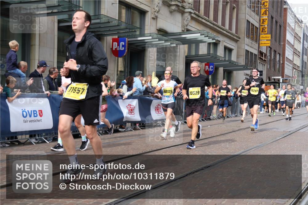 13.09.2026 - 21. swb-Marathon Bremen Strokosch-Dieckow http://msf.ph/oto/10311879 13.09.2026 10:55:31 Ziel 10243, 10374, 10379, 10423, 10529, 10550, 10690, 10703, 10809, 10881, 10952, 11377, 11510, 11557, 11972, 12061, 12108, 12125, 12143, 12188, 12484, 13565, 10203, 10256, 10297, 10725, 10788, 10881, 11014, 11414, 11466, 11557, 11631, 11748, 11862, 11910, 11941, 11975, 11977, 12030, 12150, 12201, 12218, 12258, 12348, 12549 meine-sportfotos.de