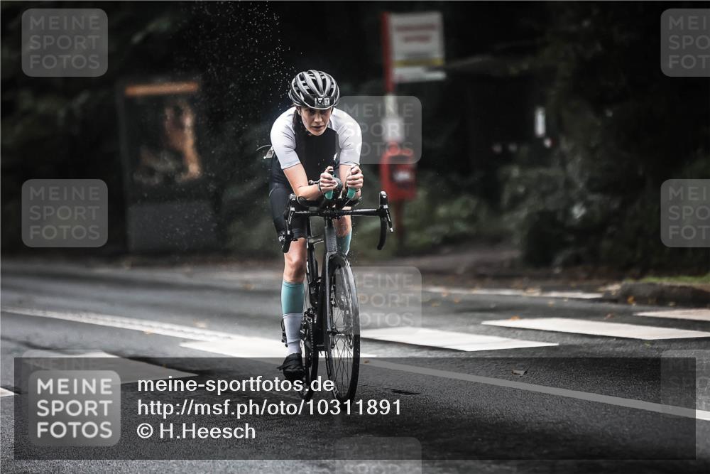 13.09.2026 - Stadtparktriathlon H.Heesch http://msf.ph/oto/10311891 13.09.2026 12:52:42 Radfahren 1075, 1195, 1203, 1209, 1230, 1267 meine-sportfotos.de