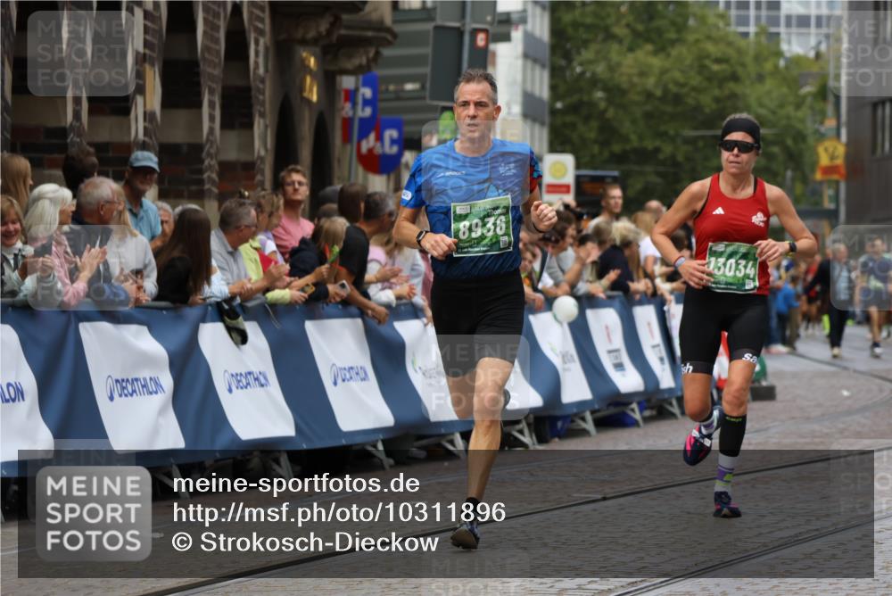 13.09.2026 - 21. swb-Marathon Bremen Strokosch-Dieckow http://msf.ph/oto/10311896 13.09.2026 13:04:29 Ziel 2094, 3424, 4110, 6815, 9061, 9129, 9544, 9813, 1223, 1224, 2207, 2956, 5283, 8701, 8936, 9070, 13034 meine-sportfotos.de