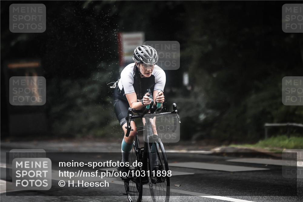 13.09.2026 - Stadtparktriathlon H.Heesch http://msf.ph/oto/10311898 13.09.2026 12:52:42 Radfahren 1075, 1195, 1203, 1209, 1230, 1267 meine-sportfotos.de