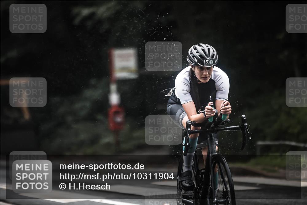 13.09.2026 - Stadtparktriathlon H.Heesch http://msf.ph/oto/10311904 13.09.2026 12:52:43 Radfahren 1195, 1203, 1209, 1267 meine-sportfotos.de