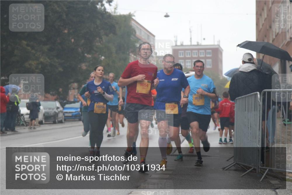 13.09.2026 - Kiel Lauf Markus Tischler http://msf.ph/oto/10311934 13.09.2026 10:38:03 Fleethörn 10256, 9054, 9534, 7379 meine-sportfotos.de